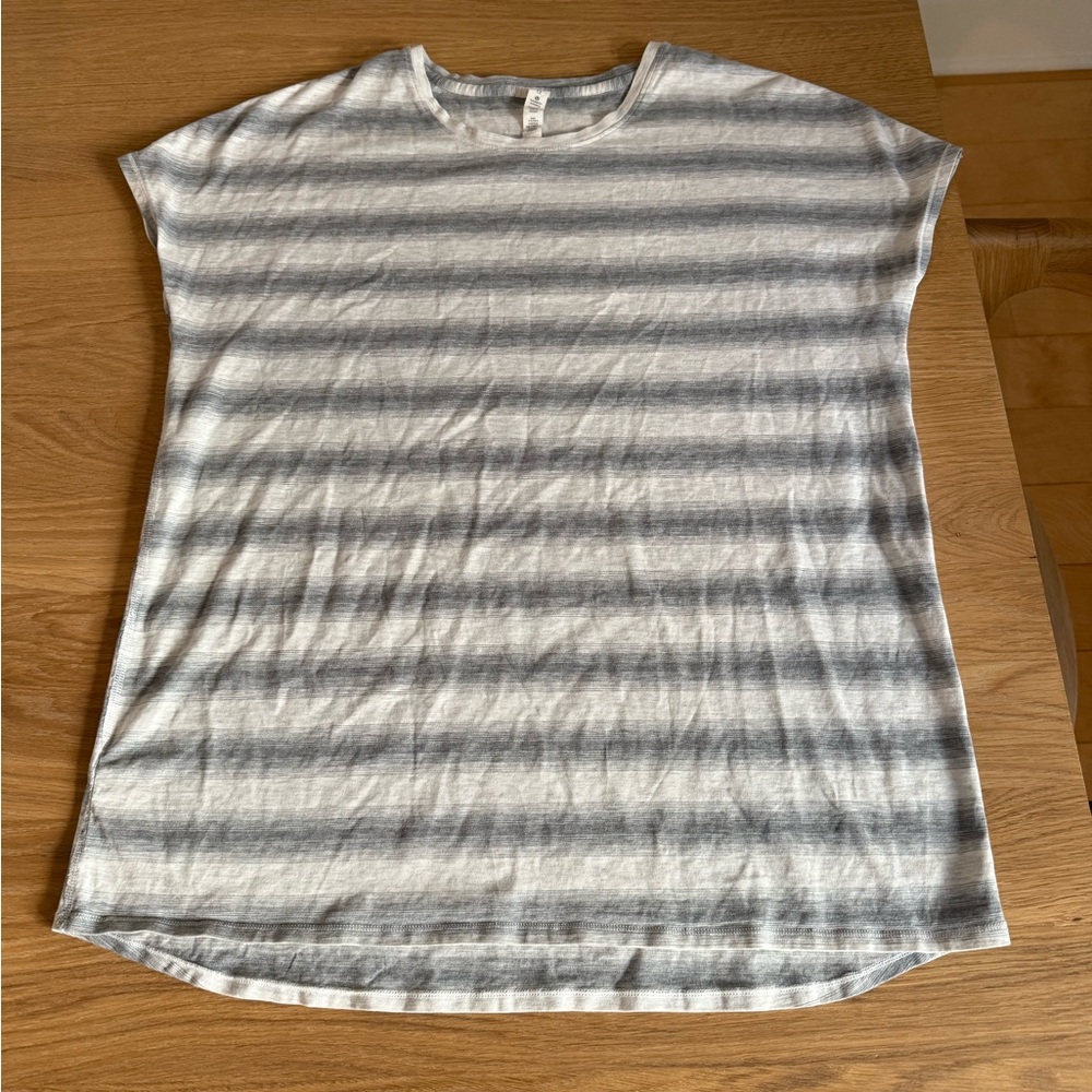 lululemon athletica Gray Striped Short Sleeve Tee